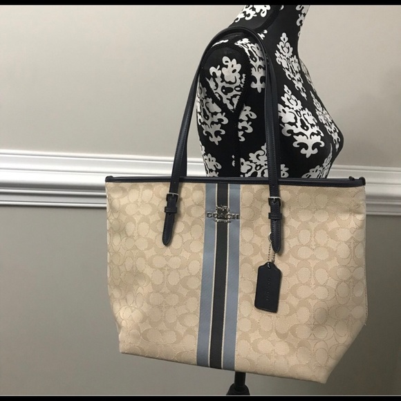 Coach Signature Tote - Picture 6 of 13